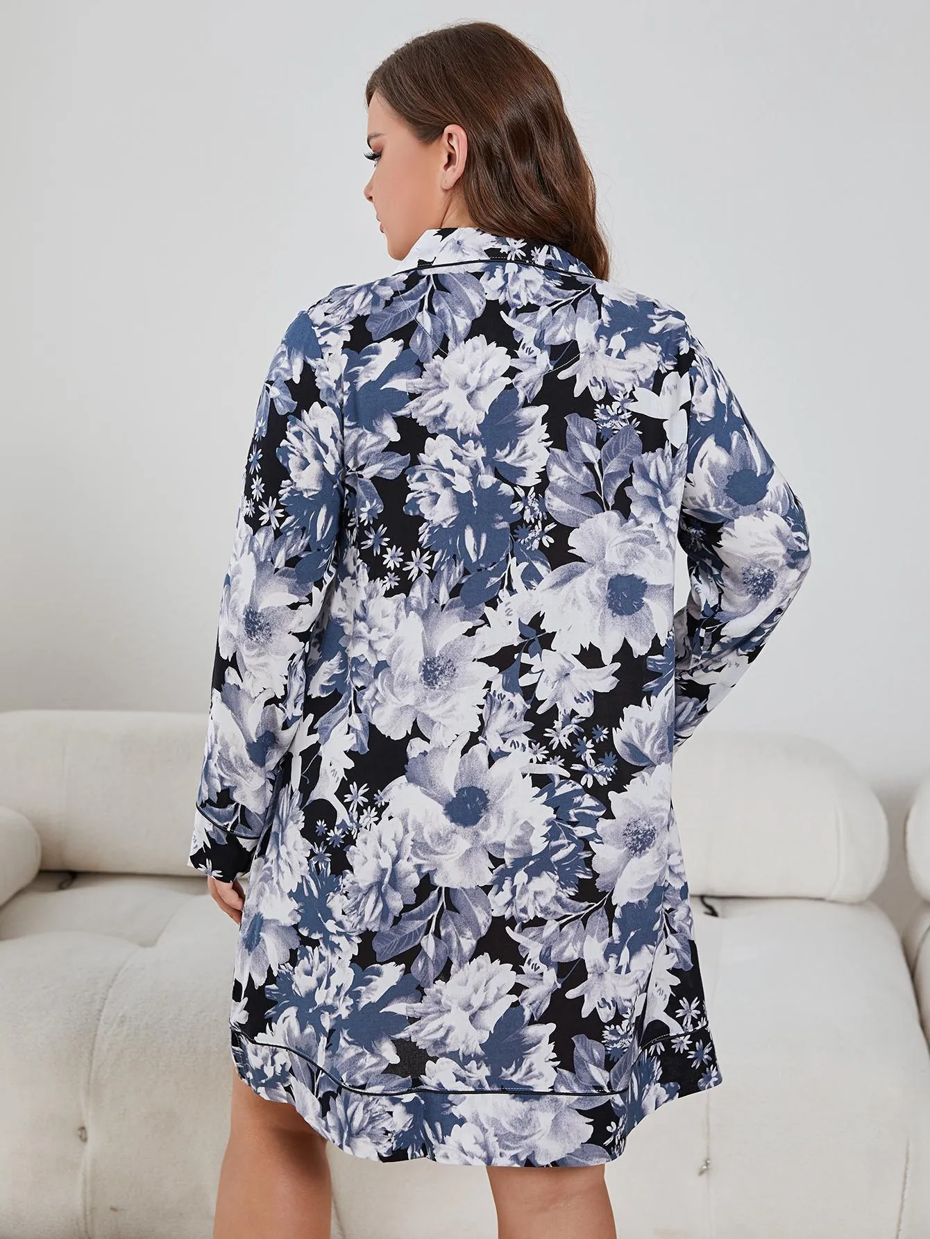 Floral Lapel Collar Long Sleeve Night Dress Voluptuous ( ) Plus Size